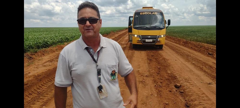 Na foto suplente de vereador e motorista escolar Sidrack.