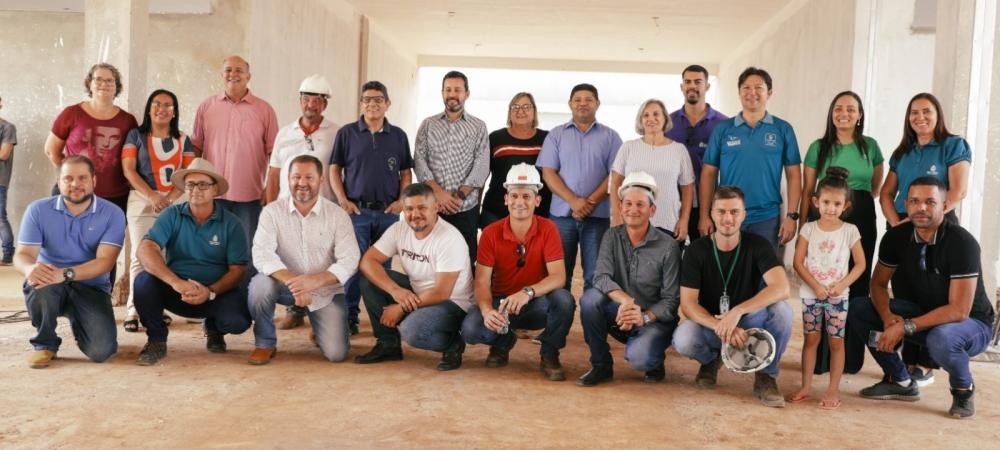 Vereadores, prefeito e secretários